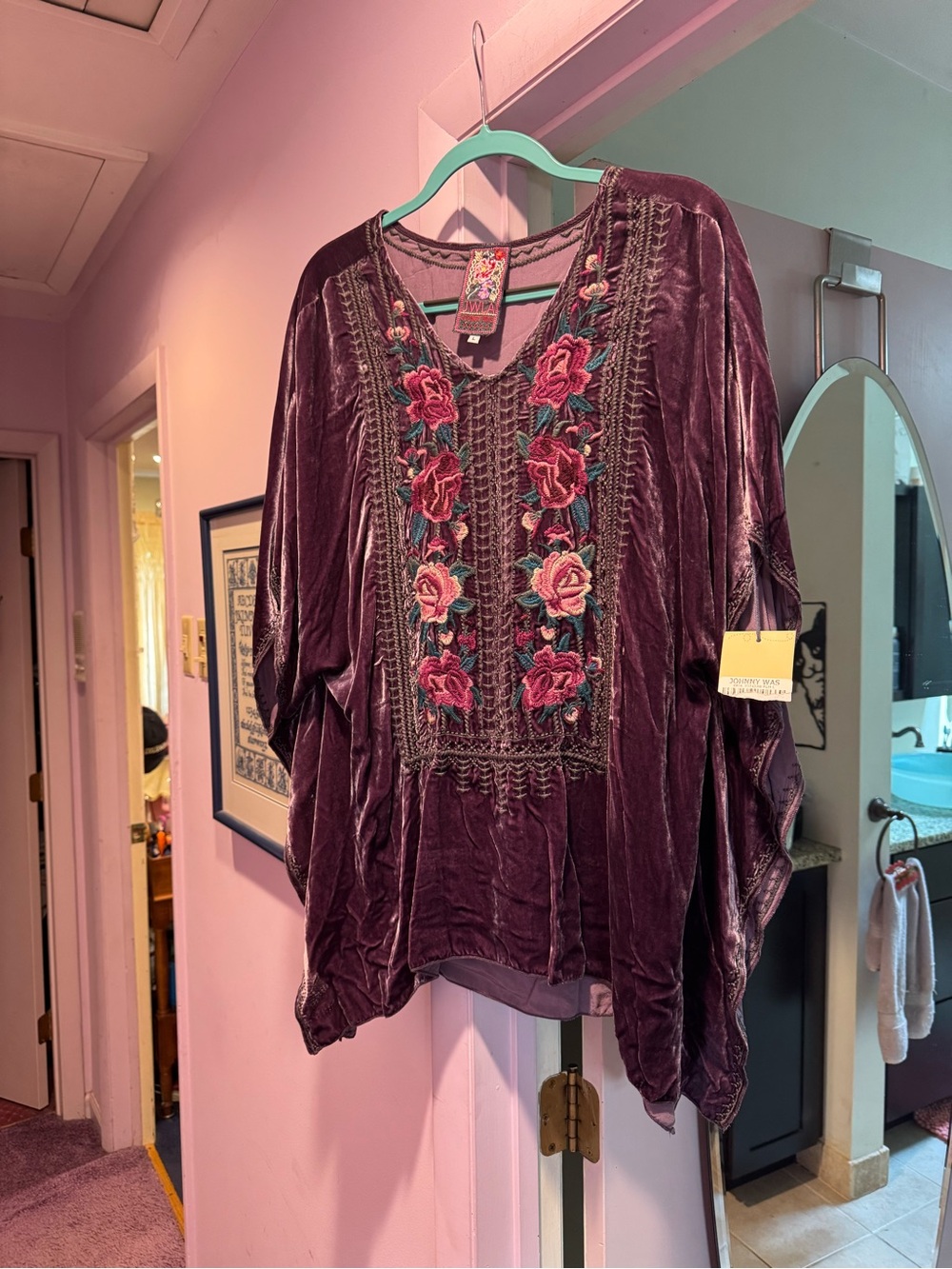 NWT Johnny Was Size L Plum Velvet Embroidered V-Neck Tunic